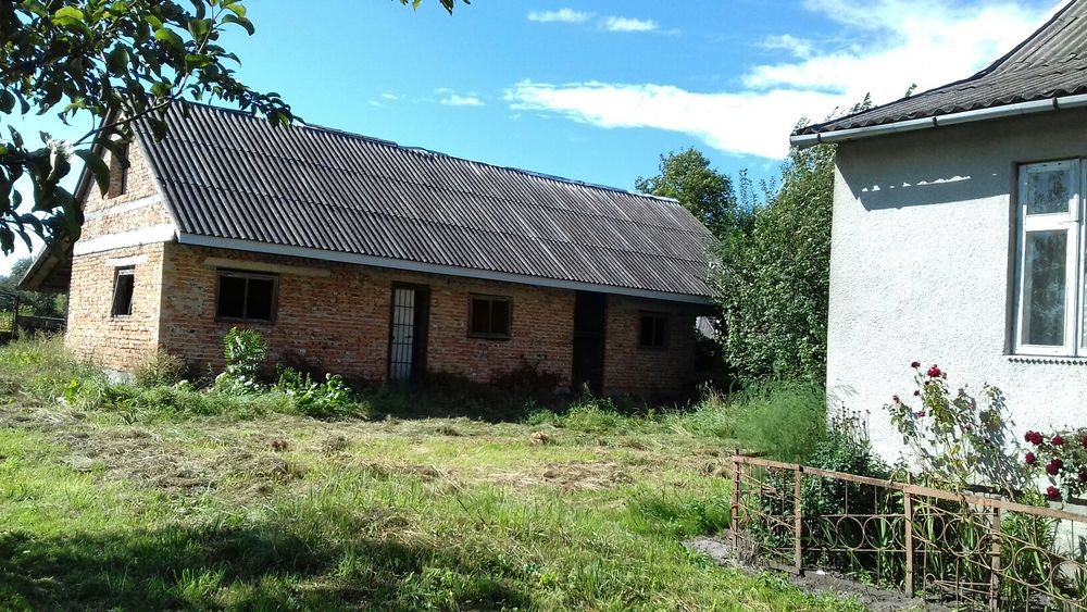 Продаєтся будинок.