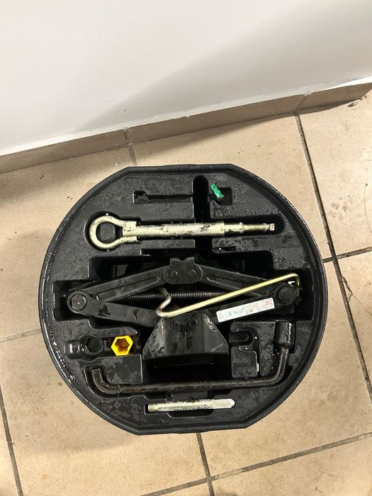 Peugeot lewarek zestaw naprawczy kola