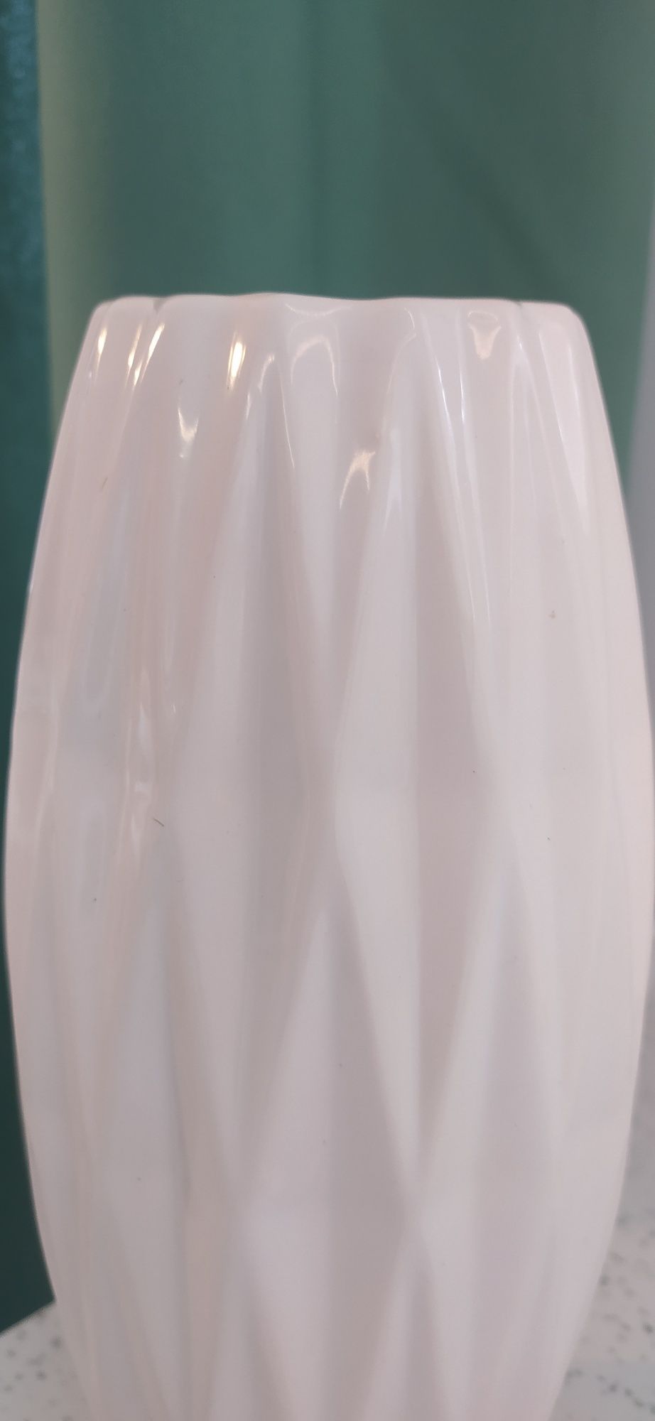Ceramiczne  białe wazony
