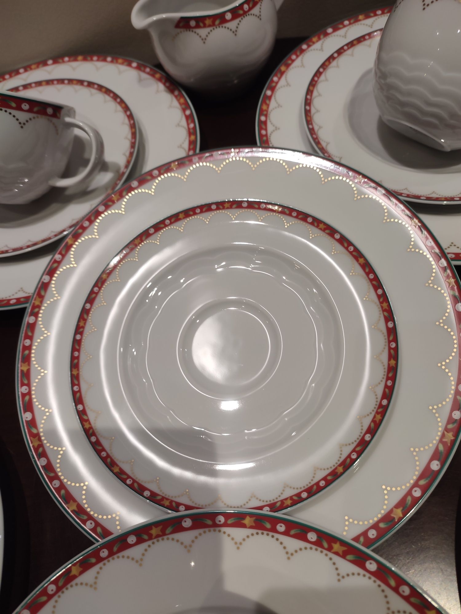 Śliczny świąteczny garnitur do kawy,herbaty porcelana Seltman
