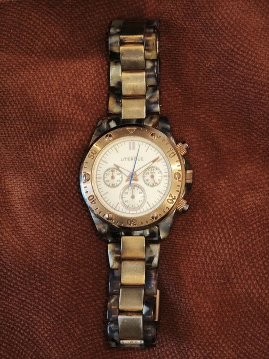Relógio da marca Uterqüe