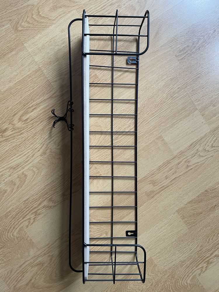 Szafka metalowa wieszaki