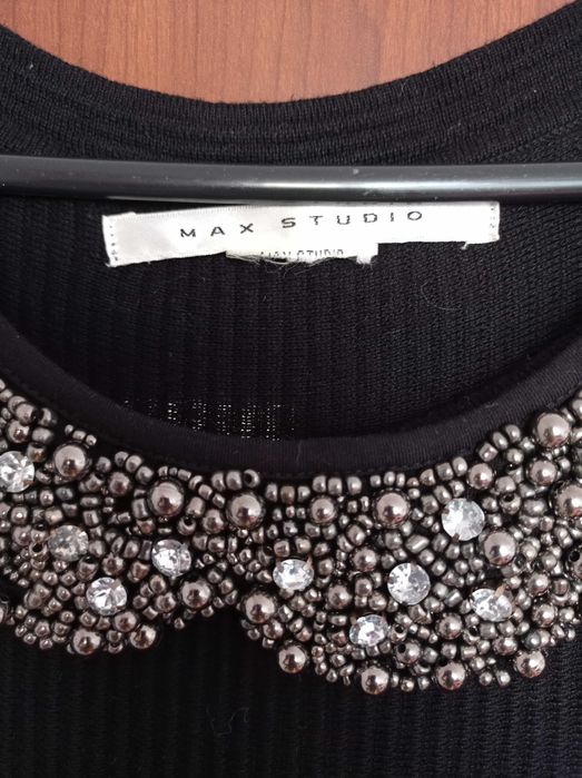 M Czarna sukienka dzianinowa Max Studio z koralikami