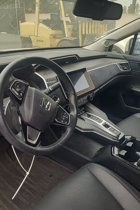 Honda Clarity запчастини