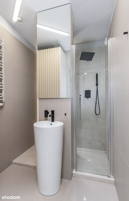 Nowoczesna kawalerka z miejscem garażowym