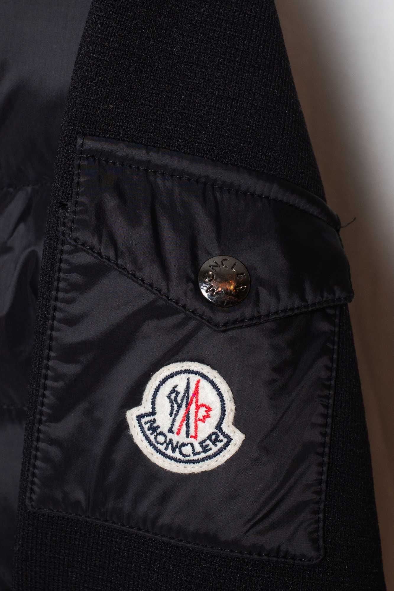 Moncler czarna kurtka puchowa S