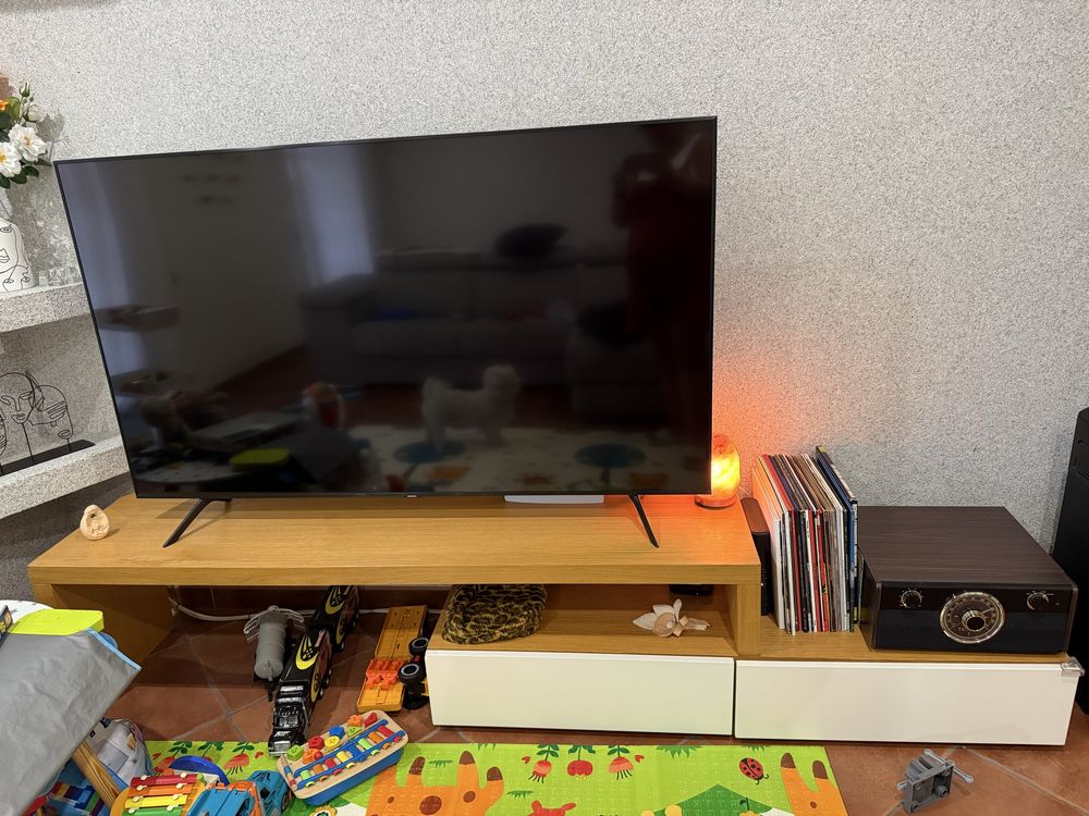 Movél de TV em carvalho e lacado em branco
