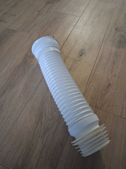 Sprzedam WC idealne na budowę