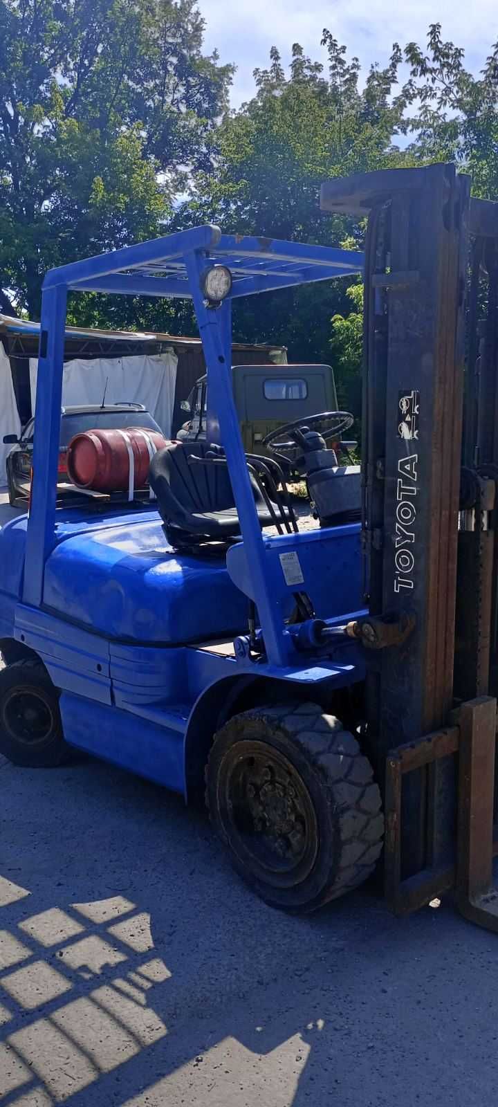 Вилковий навантажувач Toyota 6FG-30 (Б/В)
