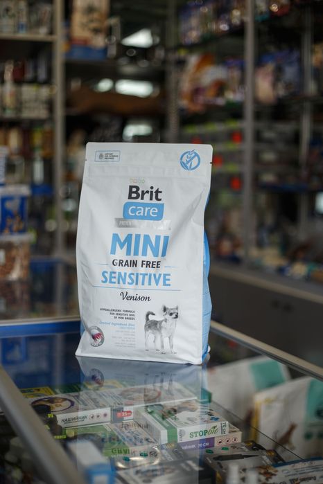Корм Brit care sensitive 400г та Brit care chicken&insect 1кг