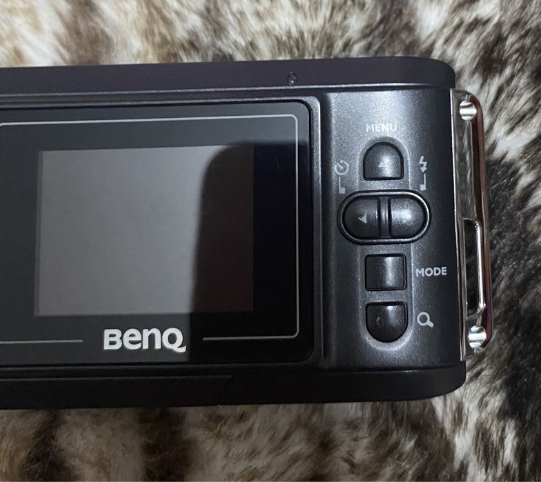 Vendo máquina fotográfica da BENQ