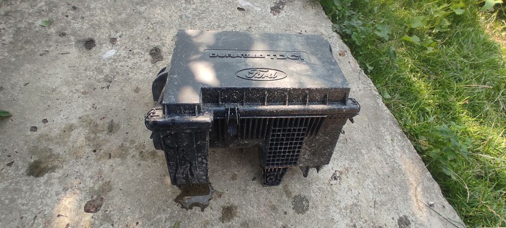 Корпус воздушного фильтра ford transit 2010 год