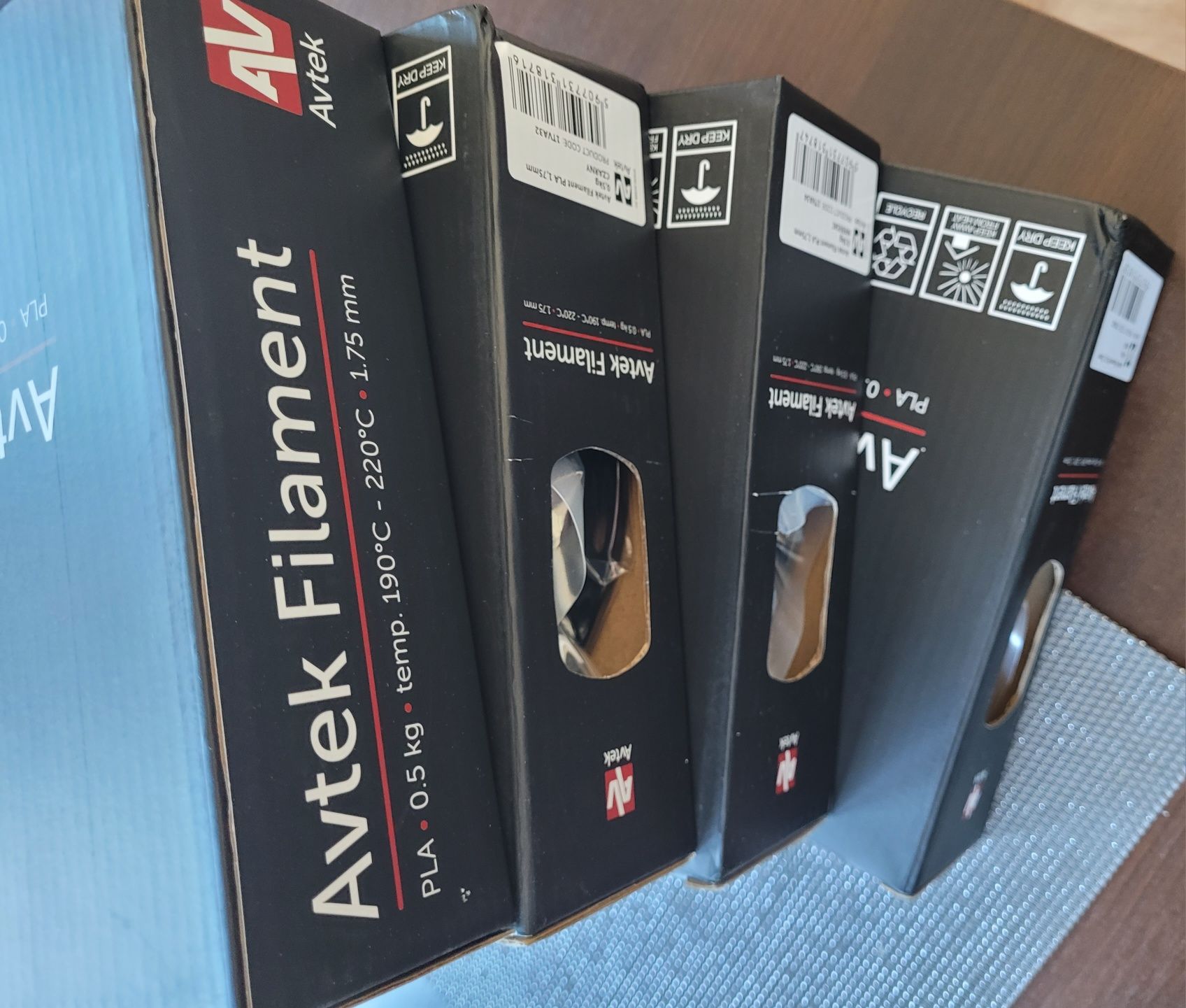 14x Filament Avtek 0.5kg PLA