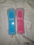 Dwa kontrolery wii remonte inside plus