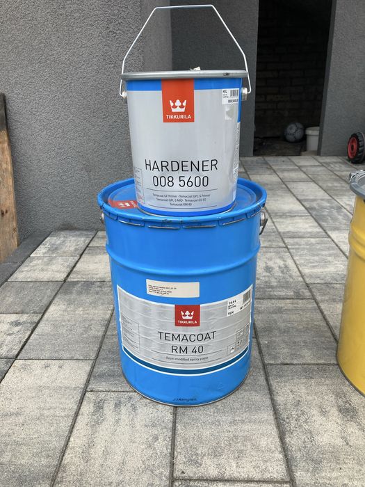 Sprzedam farbe sika Cor. 4 sztuki  i temacota rm 40
