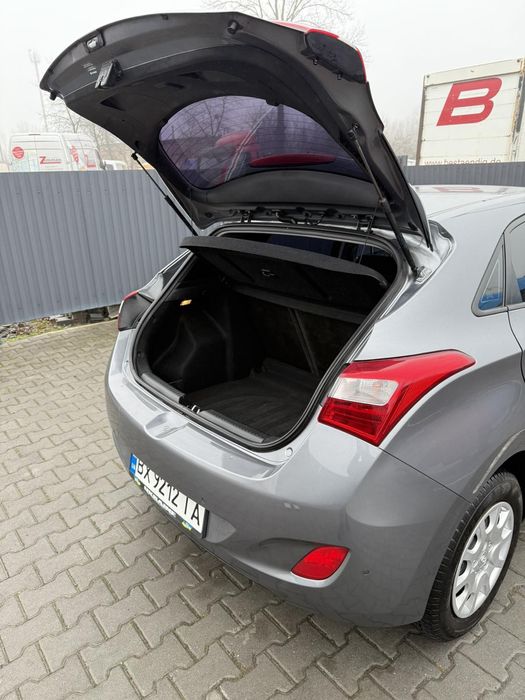 Продам авто надійне економне м'яке доглянуте питання по телефону