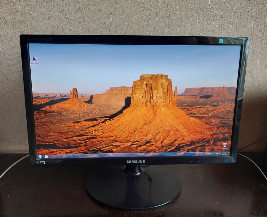 Продам монитор самсунг SyncMaster BX2231 vga hdmi 2