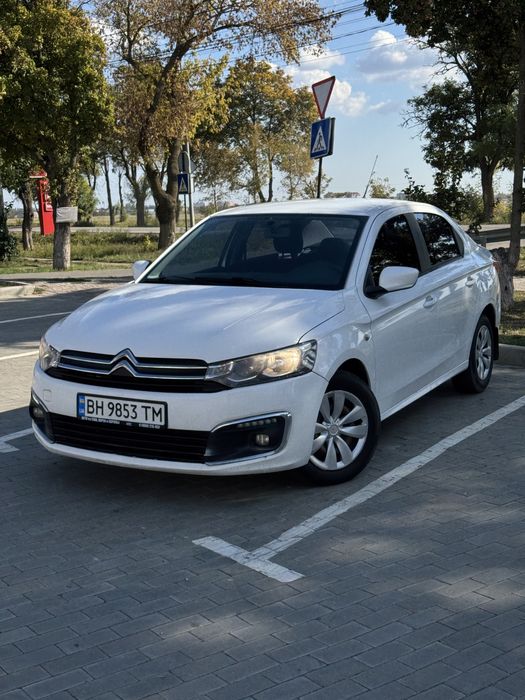 Продам Citroen C Elysee 1.2 2019 рік в гарному стані