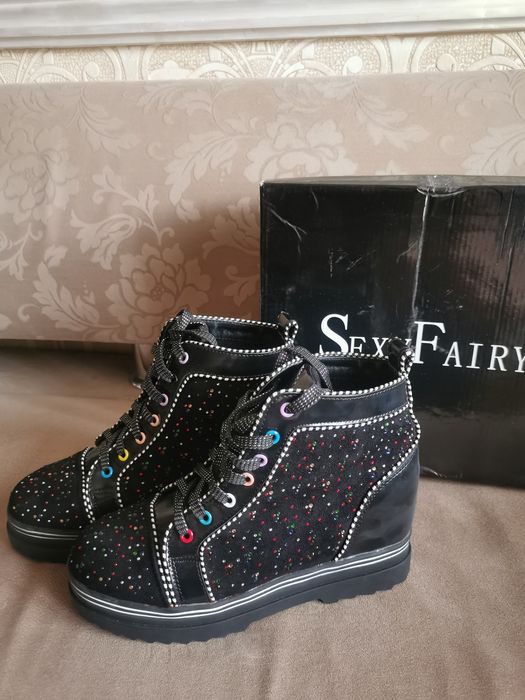 Чобітки на дівчинку р. 39