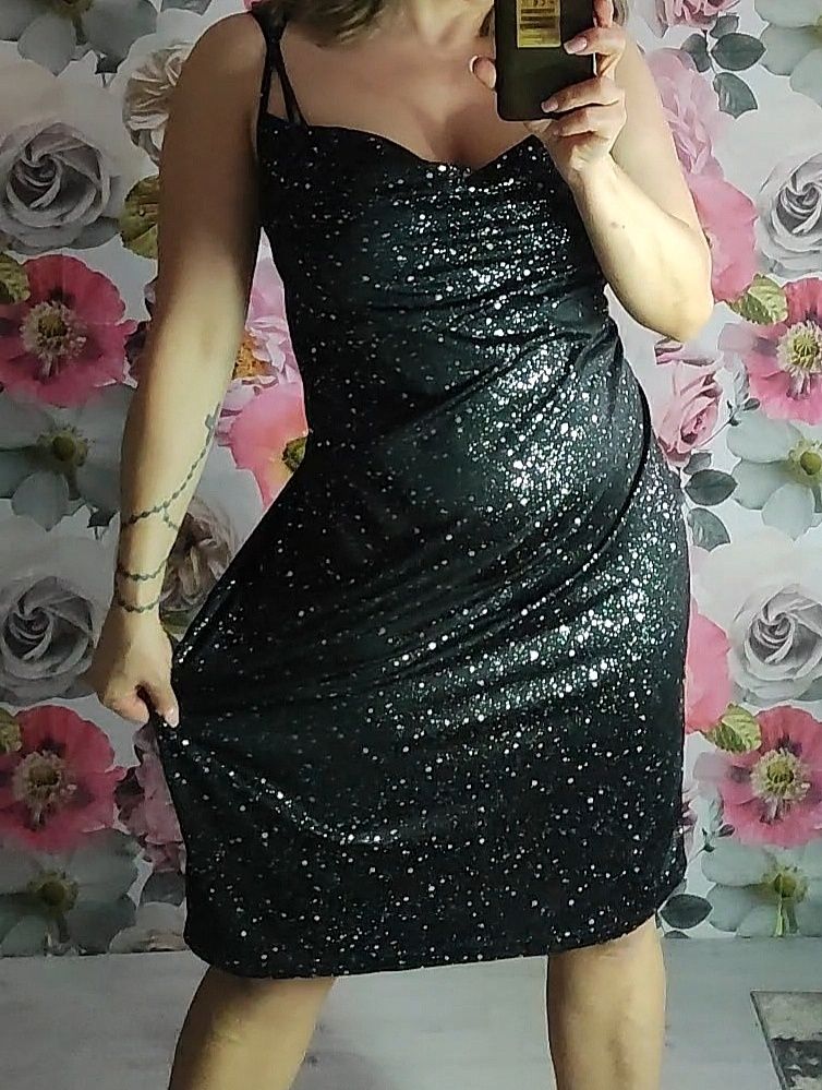 Błyszcząca sukienka plussize 48