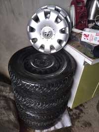 Комплект  зимової гуми з дисками 195/65 R15 nokian зимняя резина