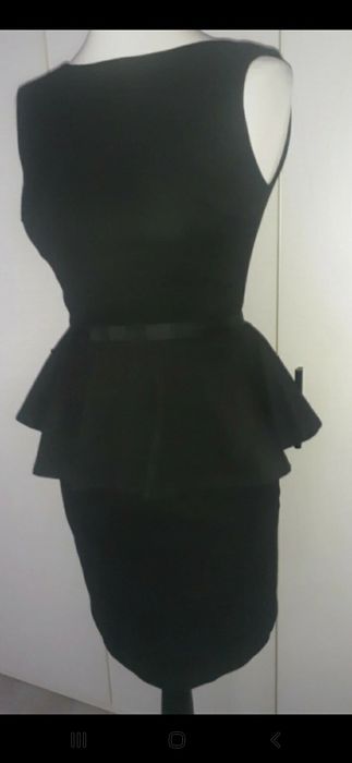 Sukienka z baskinką Orsay r.xs/s