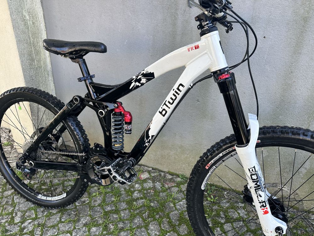 Bicicleta FR10 downhill