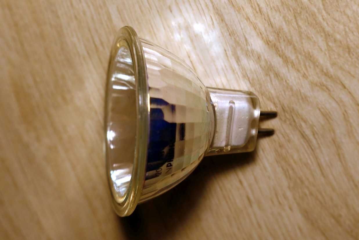 żarówki halogen w oprawce oczko typ G7 12V 36D - 2 sztuki