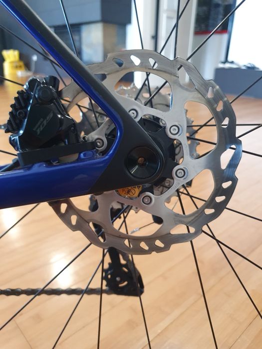 Shimano 105 Disco 24v