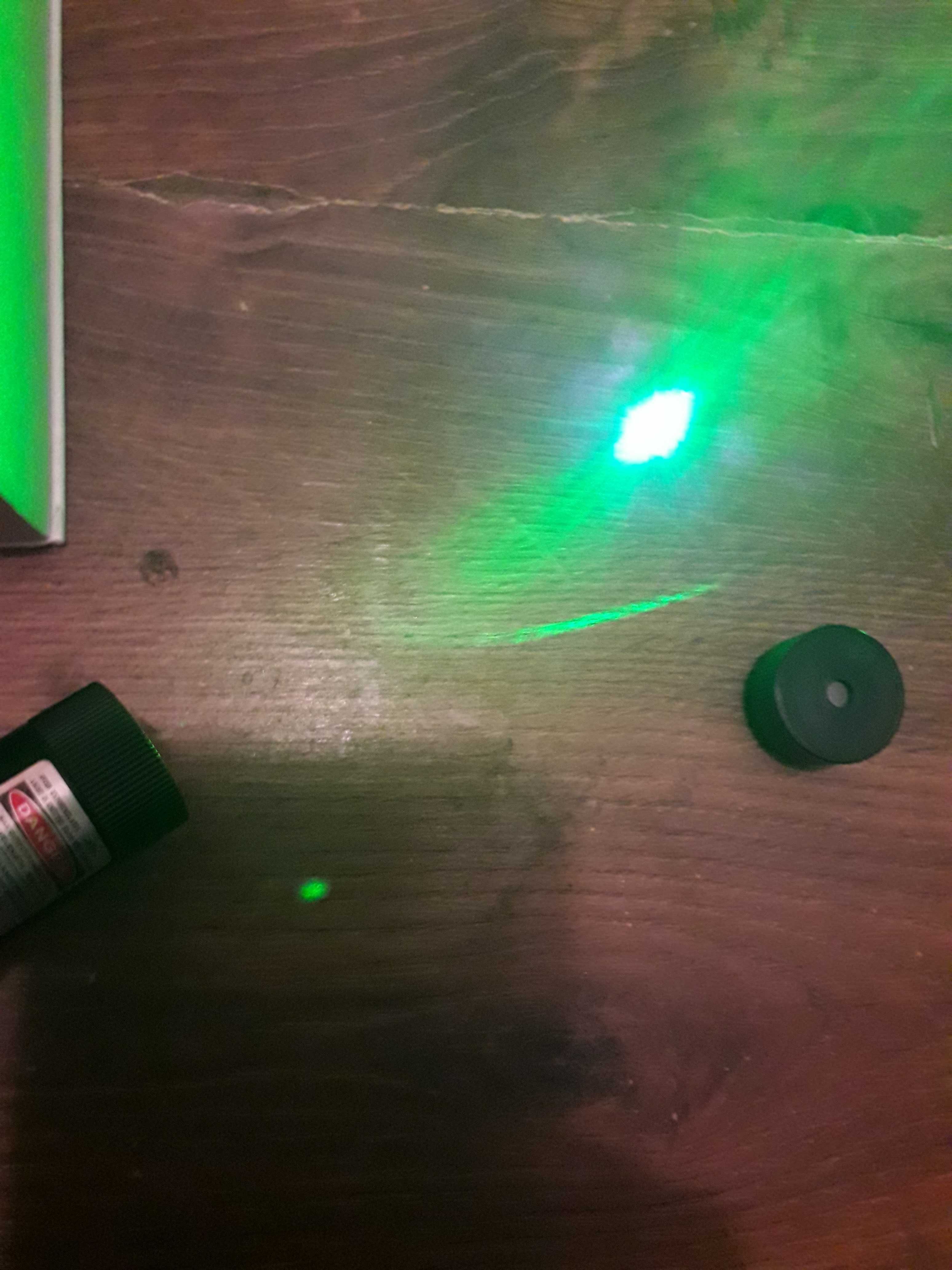 Laser     Zielony