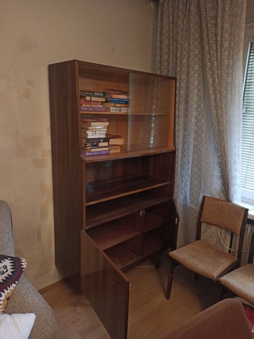 Drewniany regał z szafkami vintage PRL