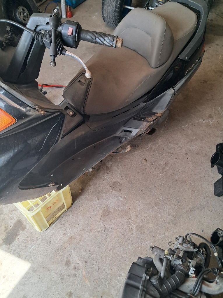Yamaha majesty 250