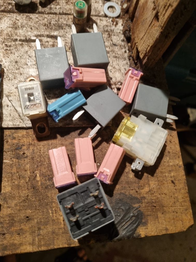 Material eletrico para mecanica automóvel