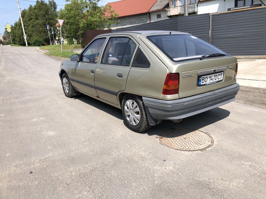 Опель Кадет 1,8 Акпп