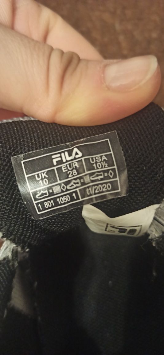 Buty sportowe chłopięce 28 Fila unisex