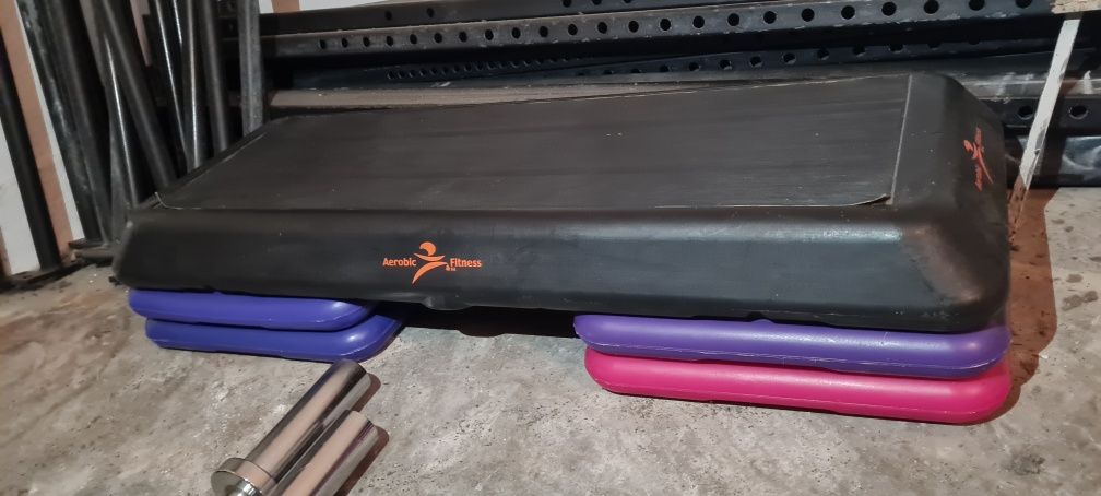 Vende-se bolas de pilates, STEP, e bolsas de equilíbrio