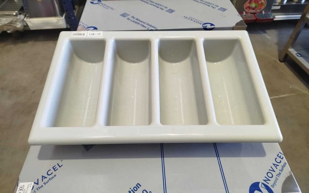 Tabuleiro de Talheres PP C/4 Divisórias - NOVO