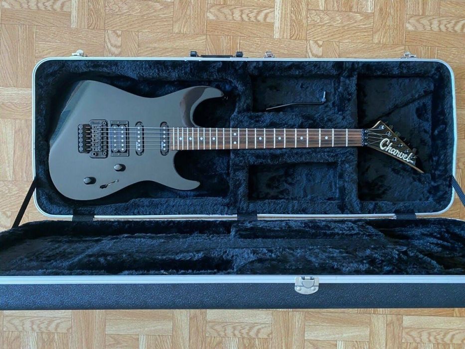 Charvel 375 deluxe
