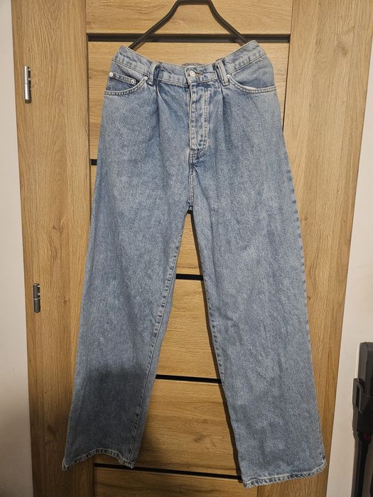 Damskie jeansy Bershka Denim. Rozmiar 34