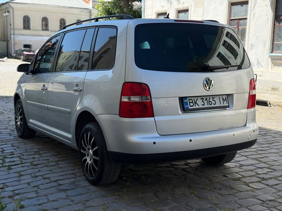 Продам vw Turan 
5300у.е.
VW Touran 1.4 TSI 103квт бензин
6ст.мех.КПП