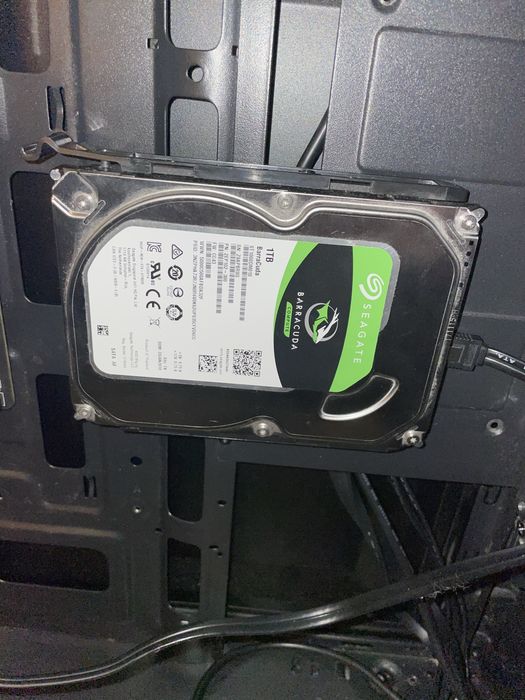 PC obudowa + procesor I5 9400 + płyta główna + chłodzenie + dysk 1TB