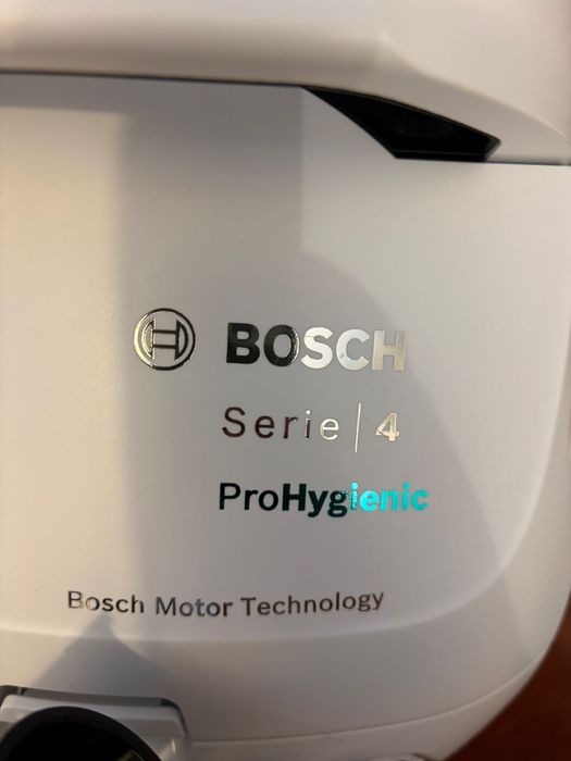 Aspirador Bosch serie 4 - sem saco