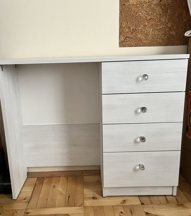 Biurko / Toaletka z kryształowymi uchwytami + welurowe krzesło