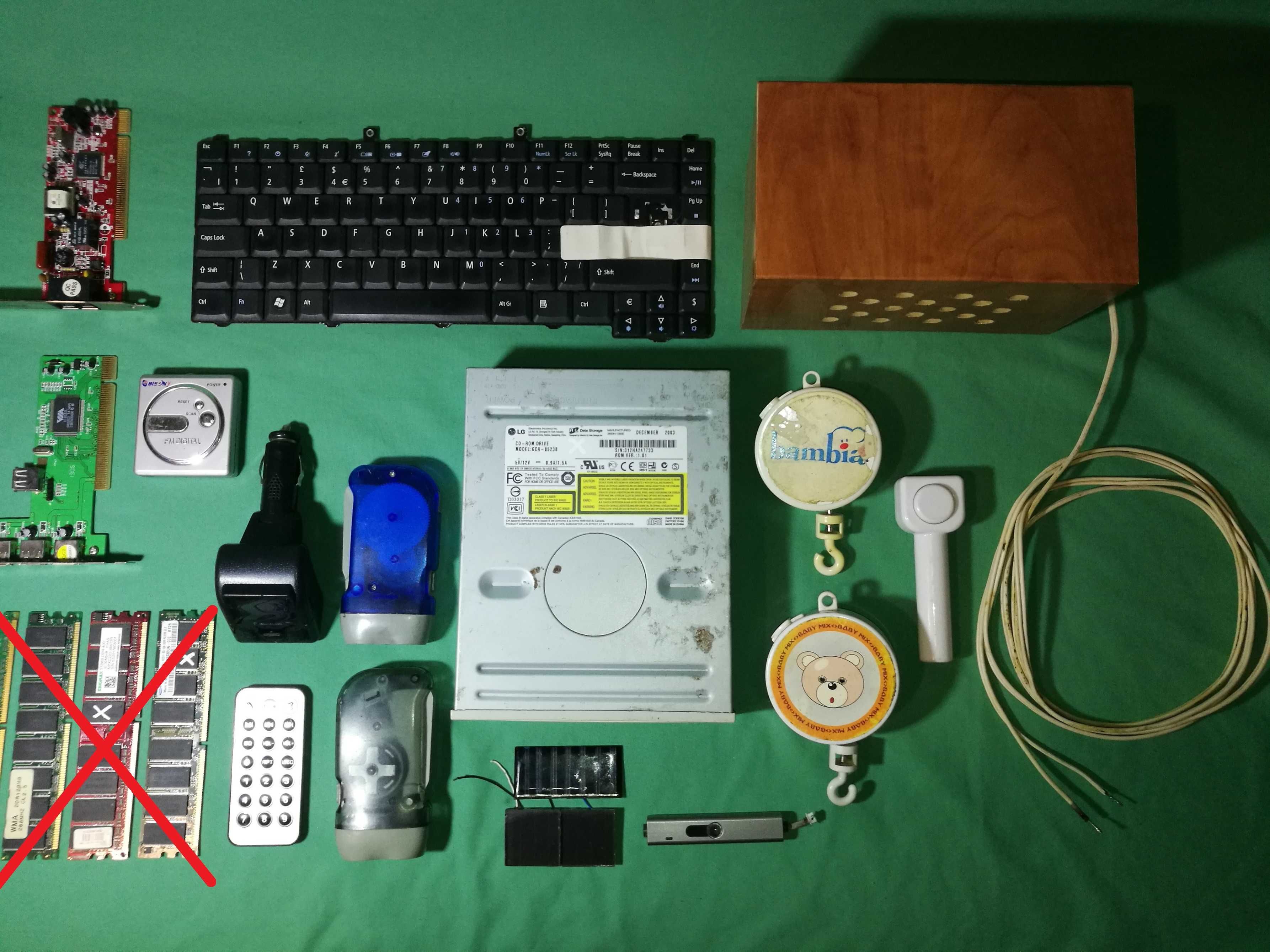 Różna elektronika nowa i używana Powerbanki, Solary, Lampki - CAŁOŚĆ!