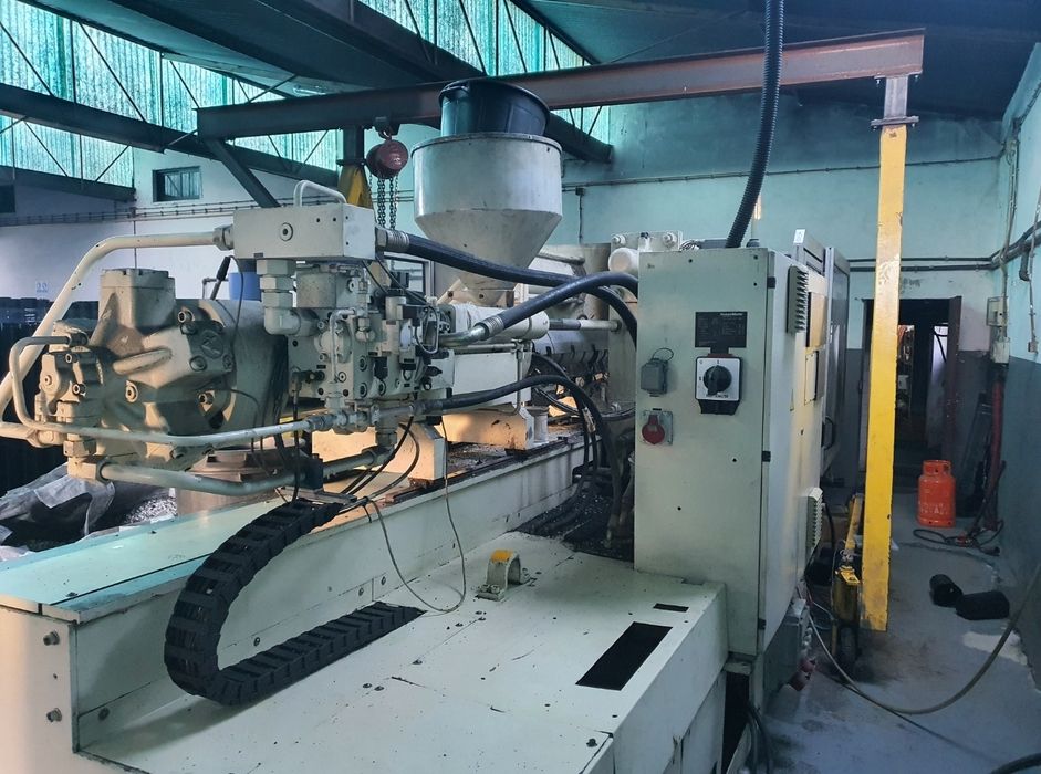 MÁQUINA INJEÇÃO PLÁSTICOS Krauss Maffei  Km250