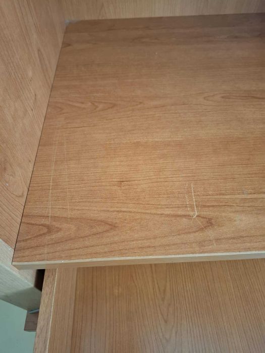 Móvel de televisão com rodas