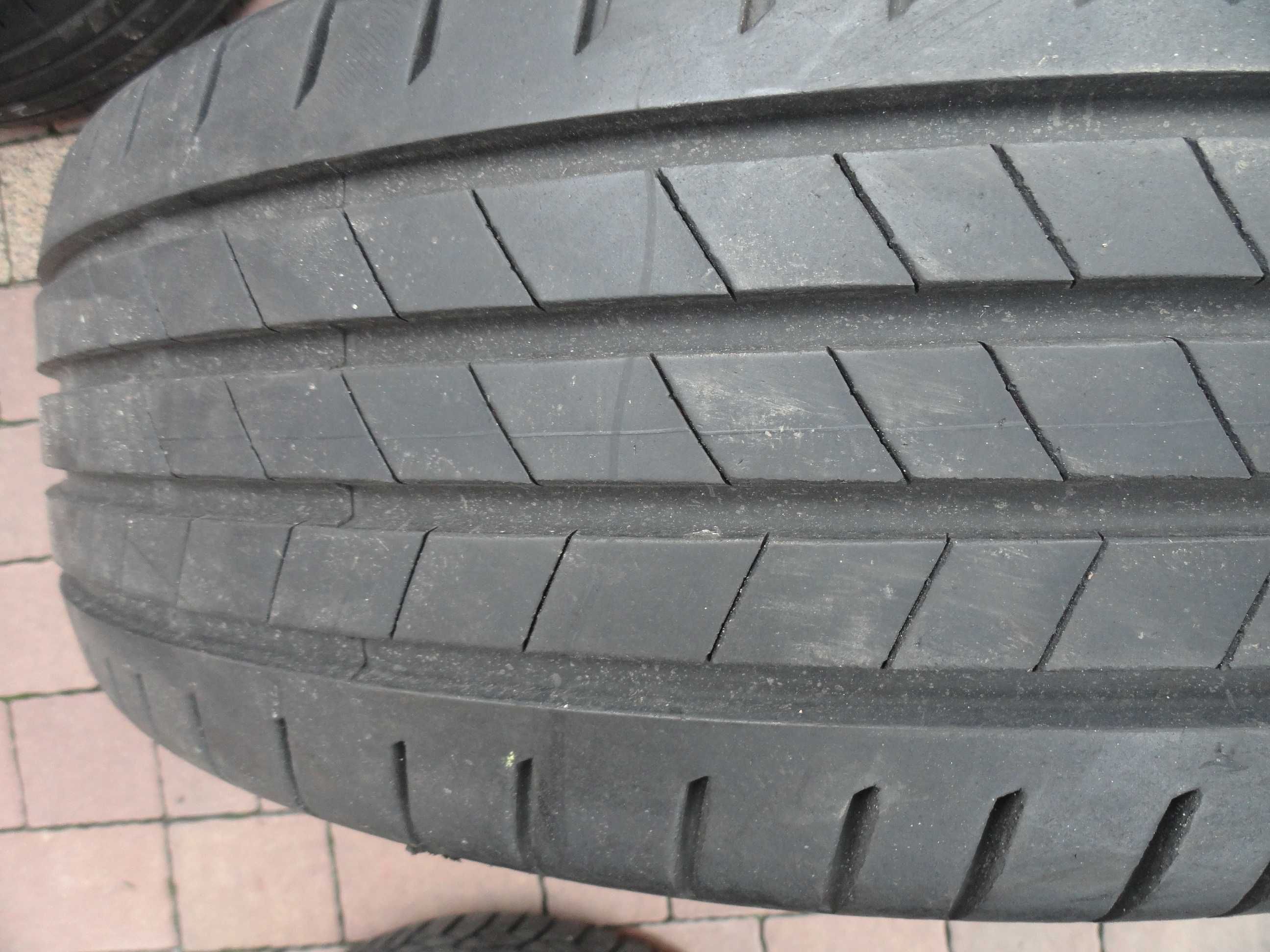 215/60R17 Bridgestone Komplet 4 sztuki LATO 2019 rok