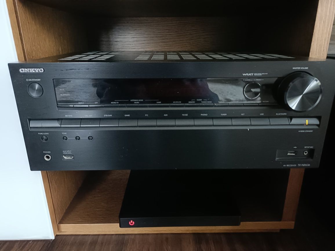 Amplituner Onkyo TX-NR636