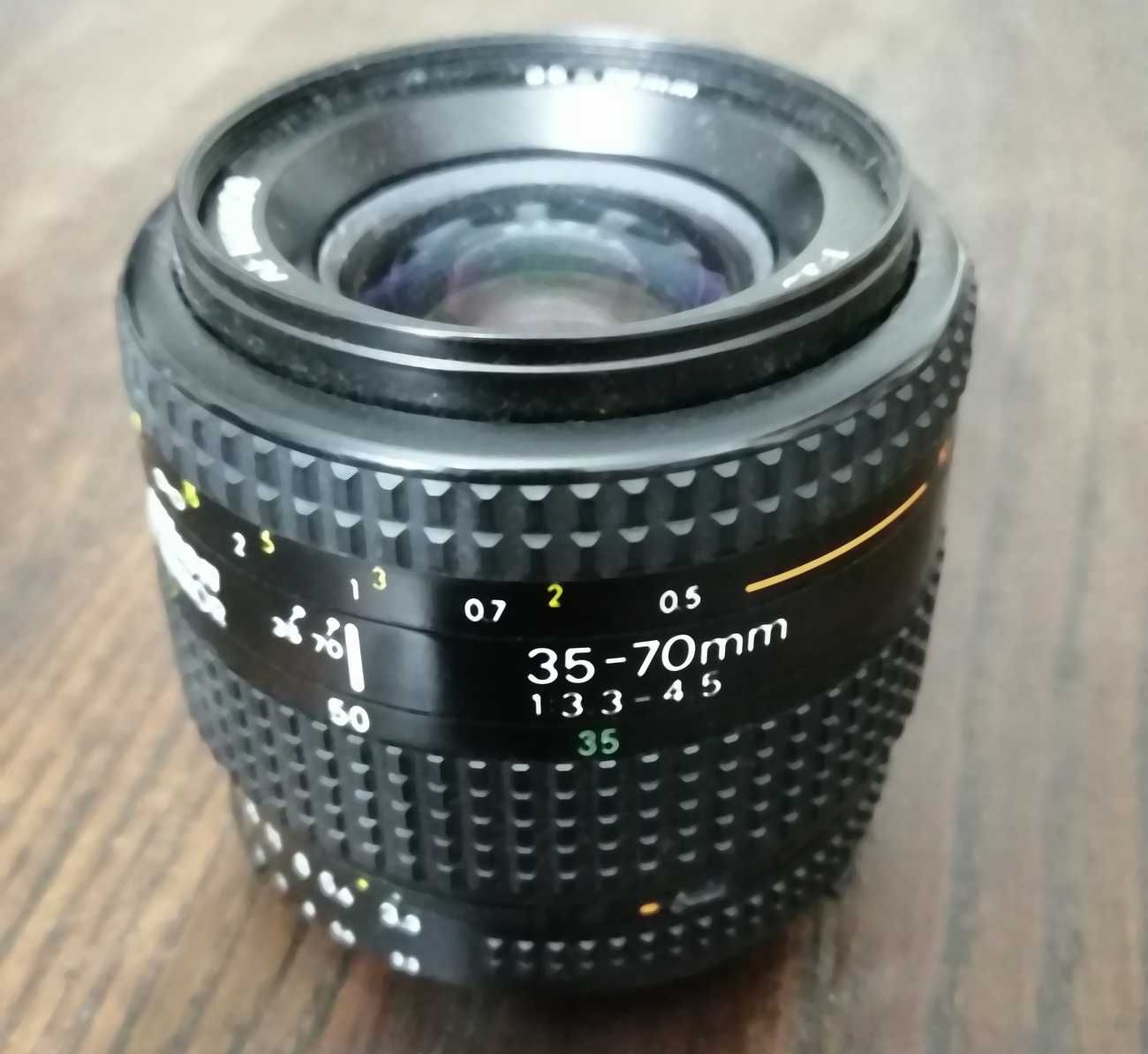 Objetiva Nikon AF Nikkor 35-70 mm para máquina fotográfica