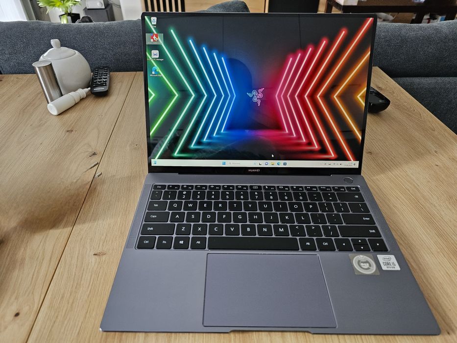 uawei Matebook X PRO 13.9 cala intel 10 gen 16gb ram mx250 512gb